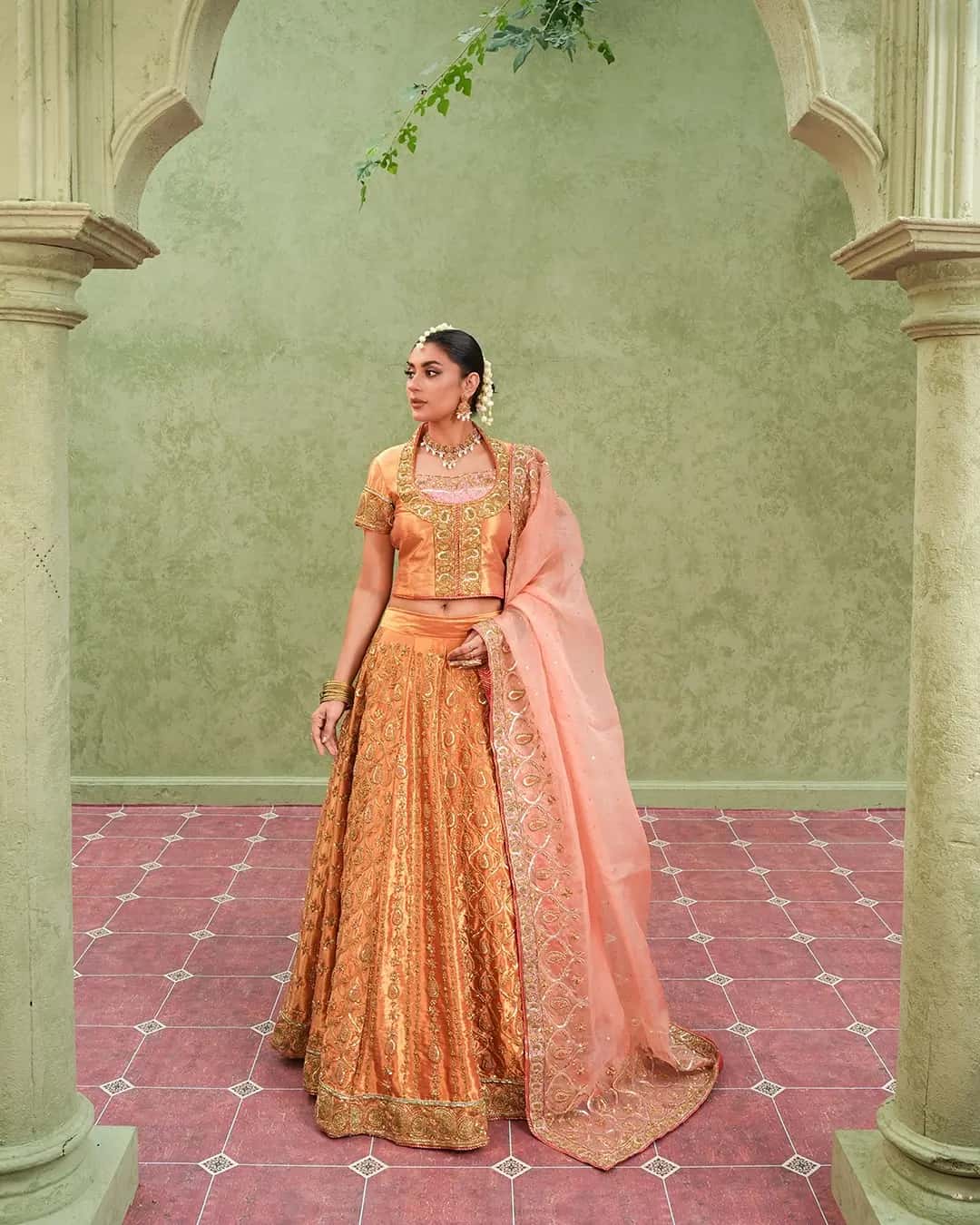 ZAREEN - thumbnail 1