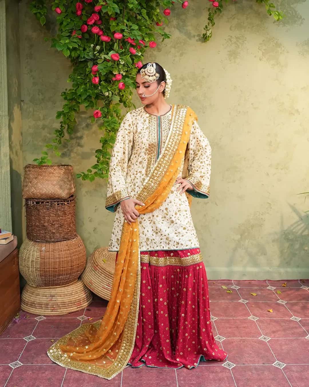 MASTANI - thumbnail 2
